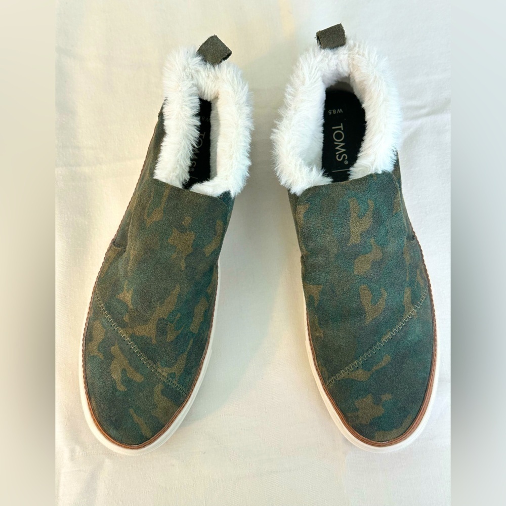 Toms Suede Camouflage Booties w/Faux Sherling Size 8.5 Only Lightly Worn
